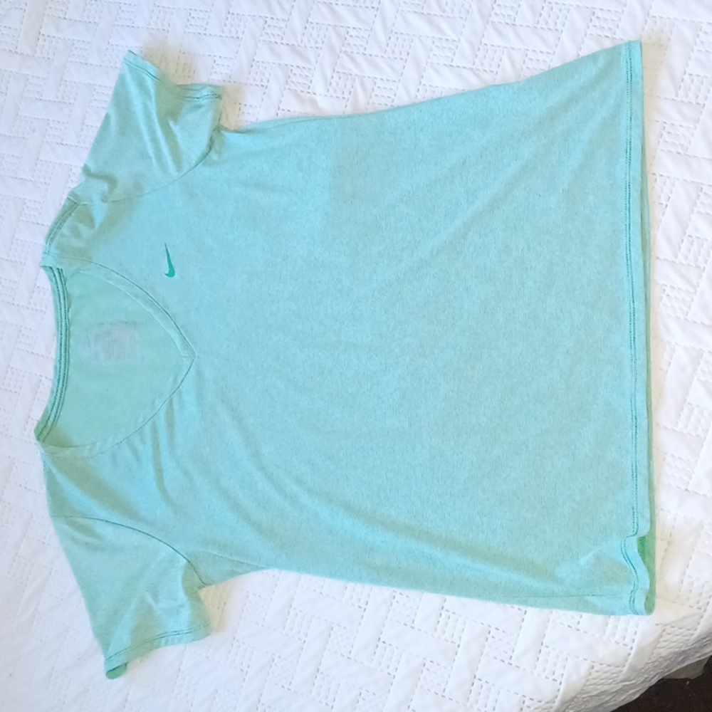 Women's " the Nike tee "shirt Dri-Fit